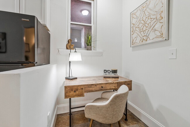 Building Photo - 1443 East Capital St SE