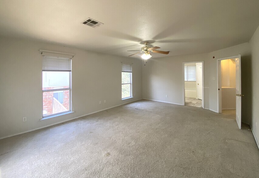 Building Photo - 2313 Modoc Dr