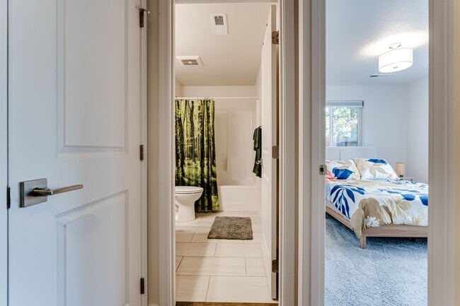 Building Photo - 1526 McKinley St