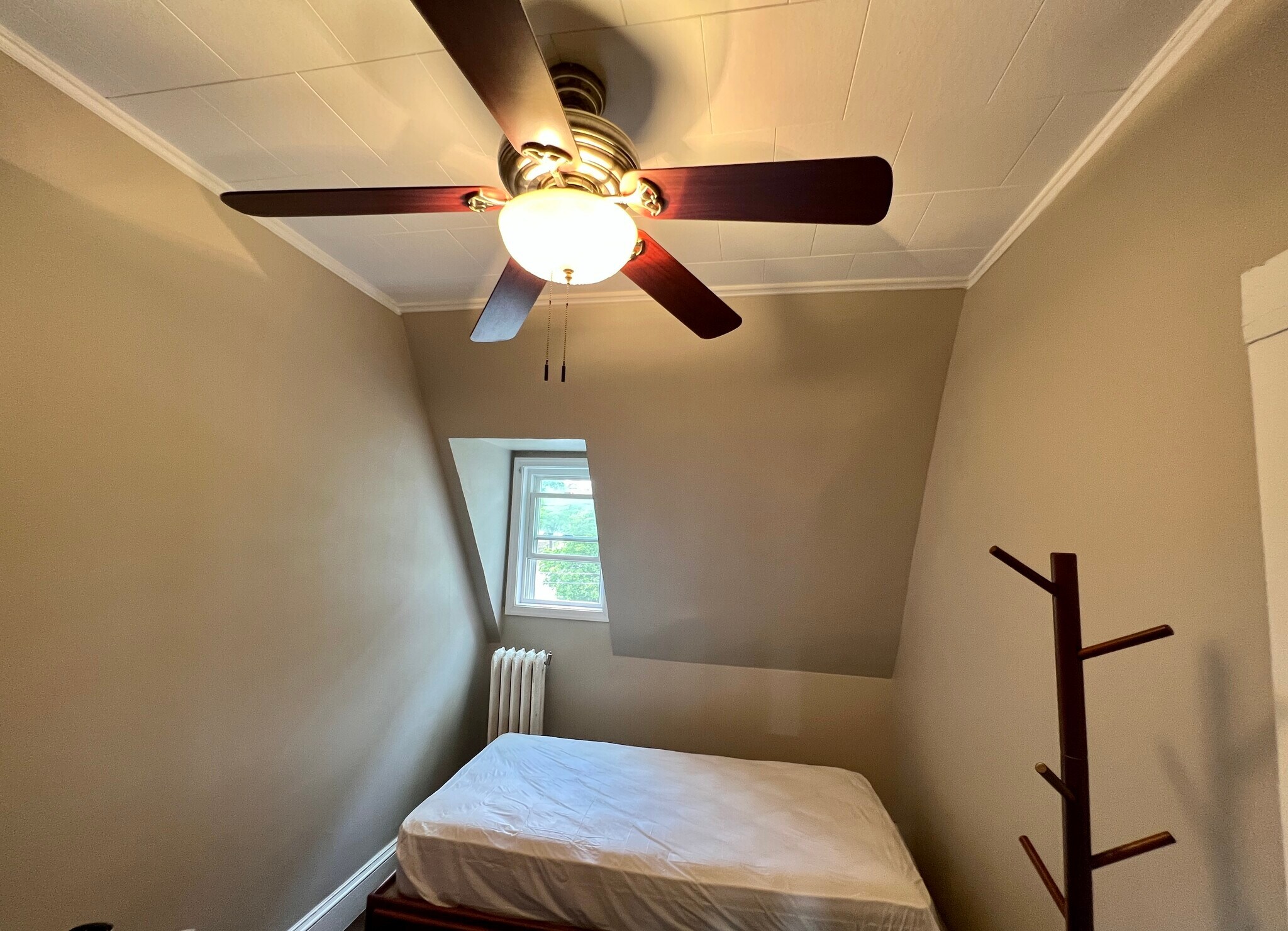 Building Photo - 1202 Vine St