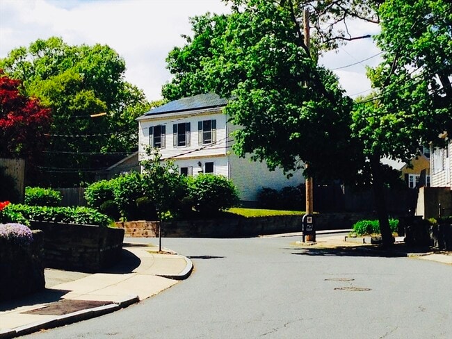 Primary Photo - 43 Fairlane Rd