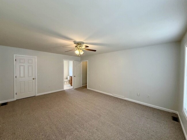 Building Photo - 8 Normandy Way