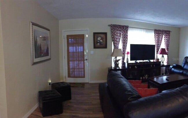 Building Photo - 3680 Whiting Dr SE