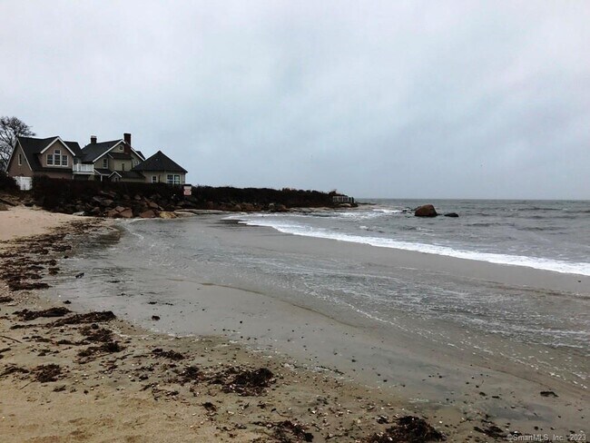 Building Photo - 27 Brightwater Rd