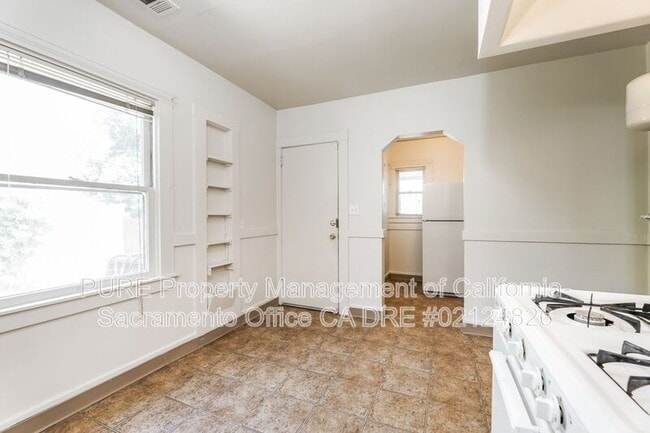 Building Photo - 2625 D St