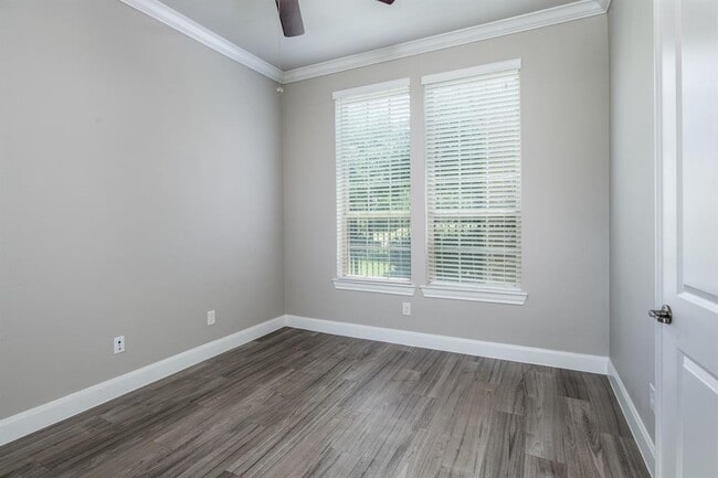 Building Photo - 1705 Pine Plains Dr