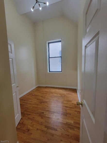 Building Photo - 409 53rd St