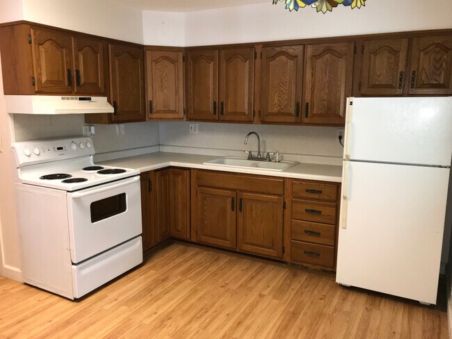 Kitchen - 34175 N Hainesville Rd