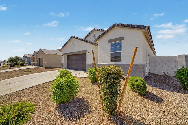 Building Photo - First time rental home!