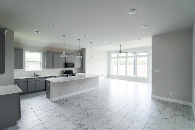 Building Photo - 10106 Water Harbor Dr