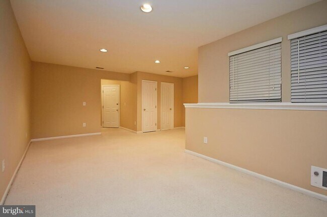 Building Photo - 1426 Park Garden Ln
