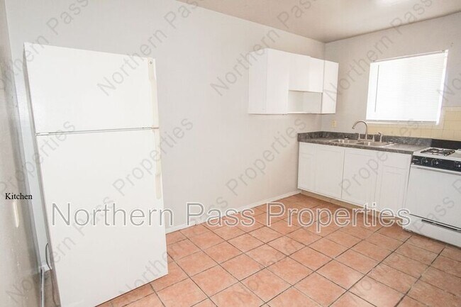 Building Photo - 4031 Thomason Ave