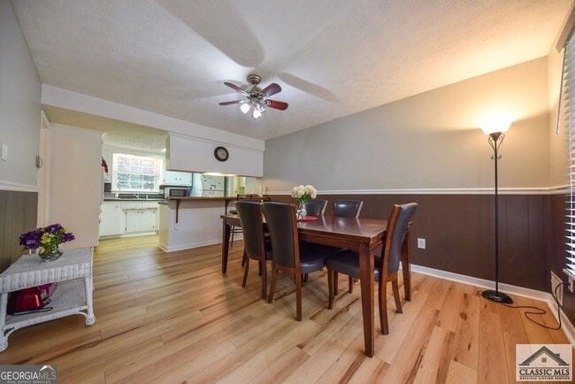 Building Photo - 245 University Cir