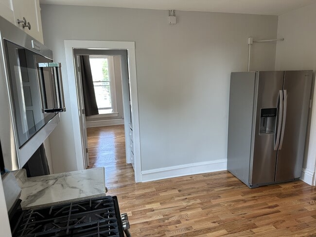 Building Photo - 278 Douglas-3