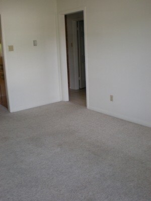 Building Photo - 906 Crymes A