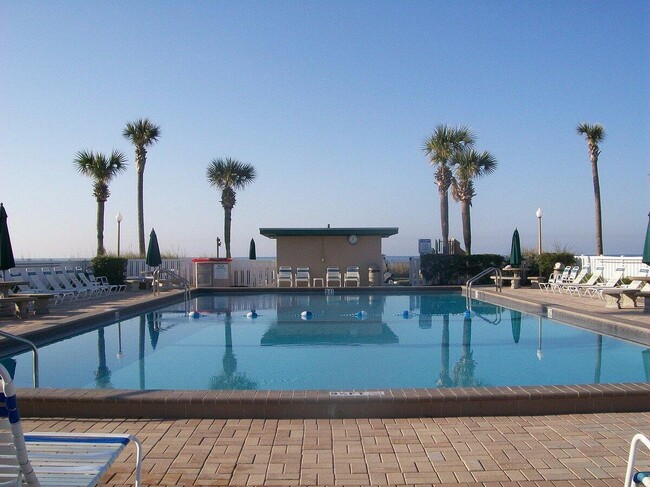 Building Photo - 1530 Miracle Strip Pkwy SE