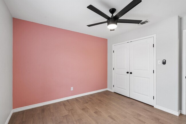 Building Photo - 108 Jaimie Way