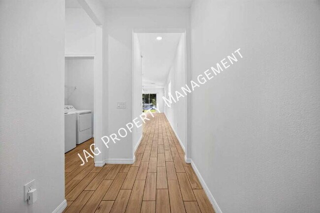 Building Photo - 2199 Emerald Springs Dr