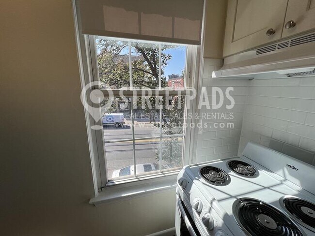 Building Photo - 1 bedroom in Boston MA 02130