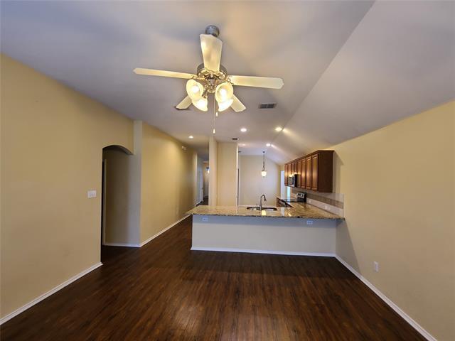 Building Photo - 1017 Pebblecreek Dr