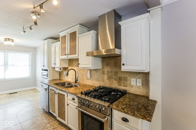 Building Photo - 1026 N New Jersey St