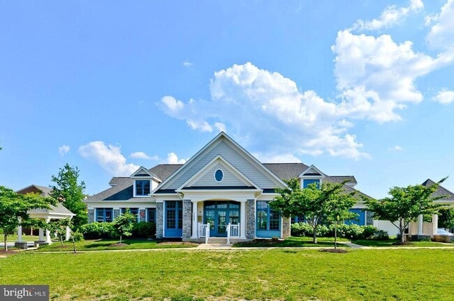 Building Photo - 5424 Double Day Ln