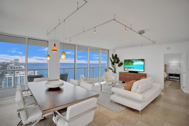Primary Photo - 6365 Collins Ave