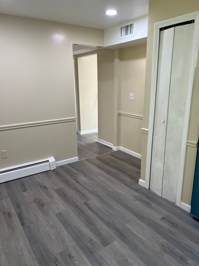 Building Photo - 4 Loveland Hill Rd