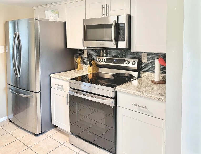 Building Photo - 5506 New Colony Dr