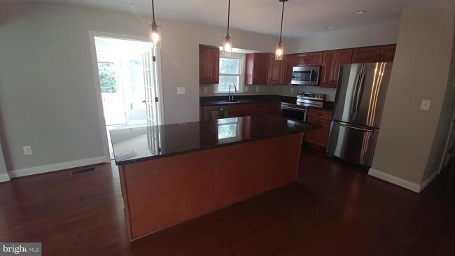 Building Photo - 3789 Ivory Rd
