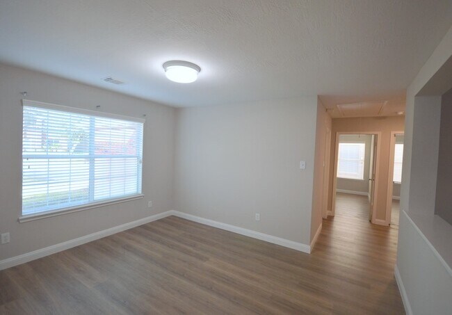 Building Photo - 21207 Bridge Springs Ln