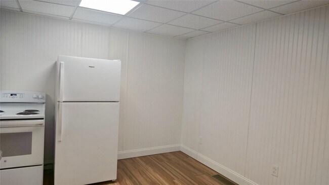 Building Photo - 157 Harry L Dr