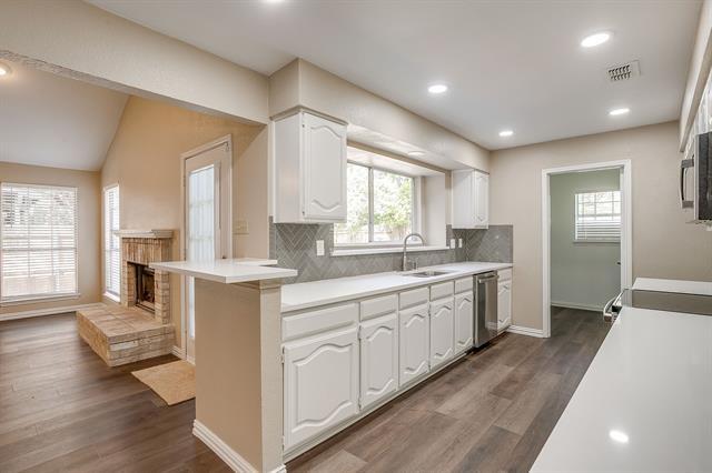 Building Photo - 7550 Deerlodge Trail