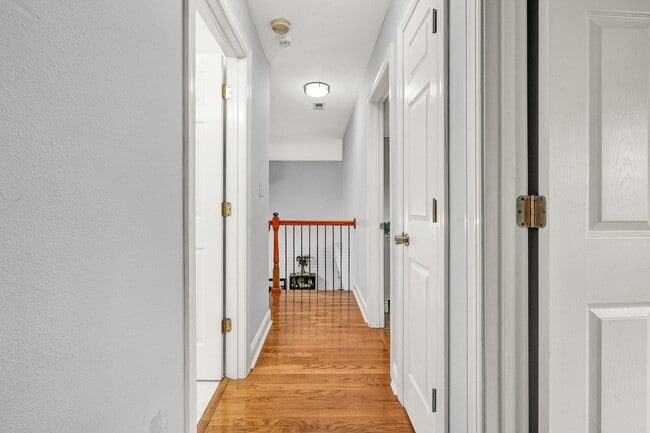 Building Photo - 3120 Pin Oaks Cir NE