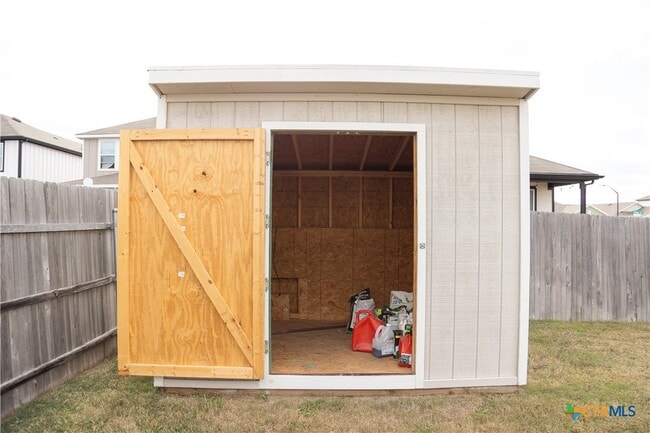 Building Photo - 804 Sweetgrass