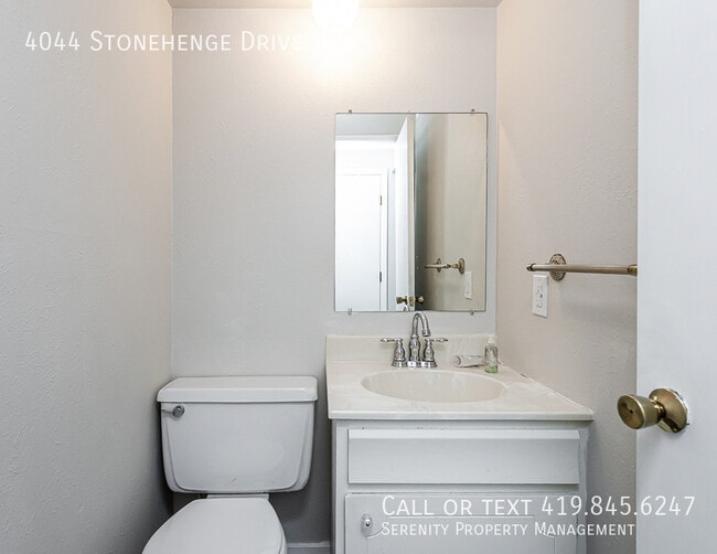 Building Photo - 4044 Stonehenge Dr