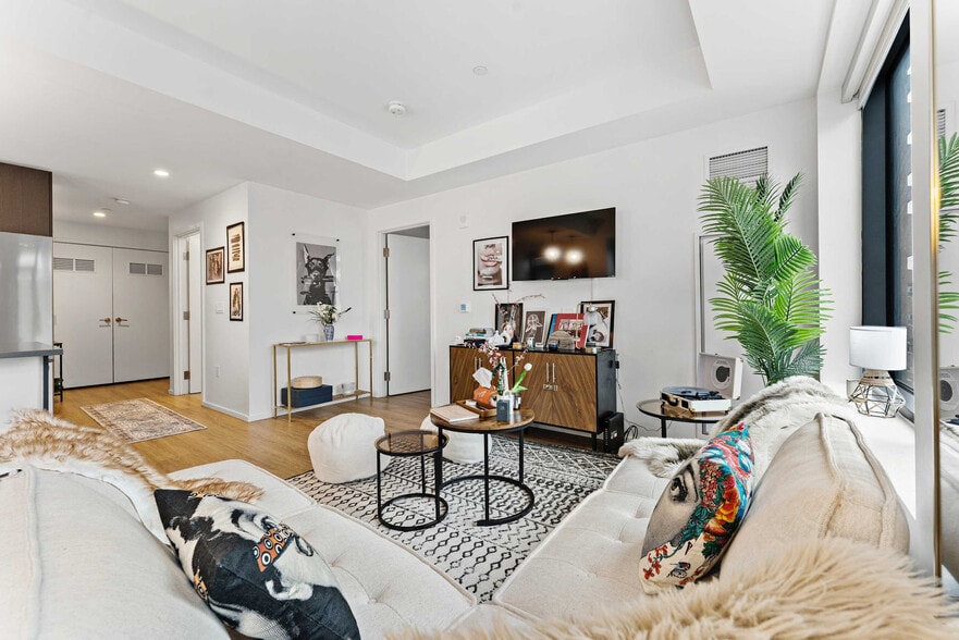 Primary Photo - 345 Harrison Ave