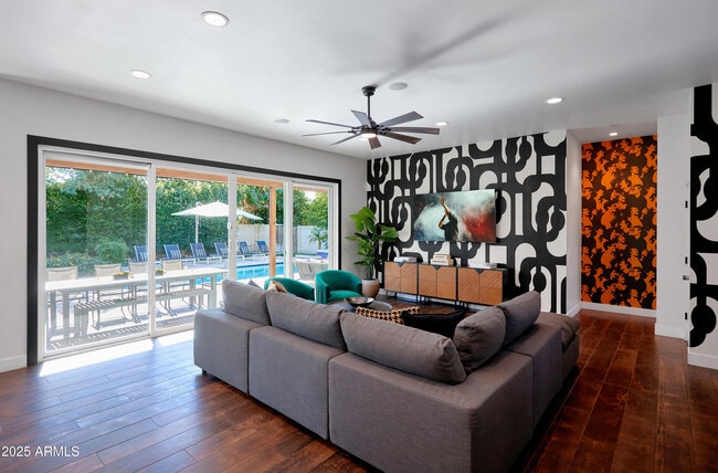 Building Photo - 3229 E Campbell Ave