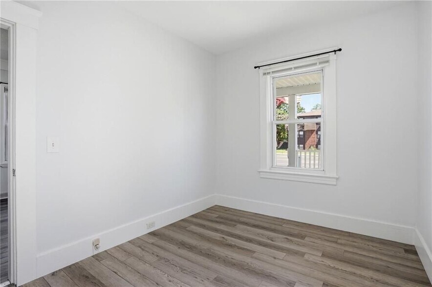 Building Photo - 1009 Willett Ave