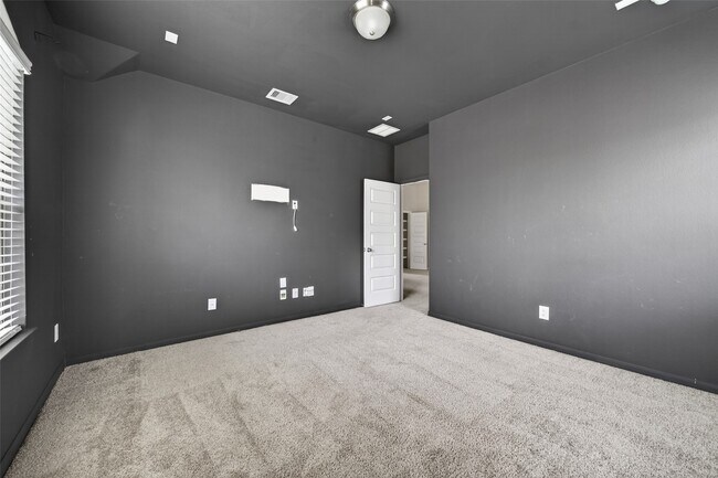 Building Photo - 3027 Sadie Ct