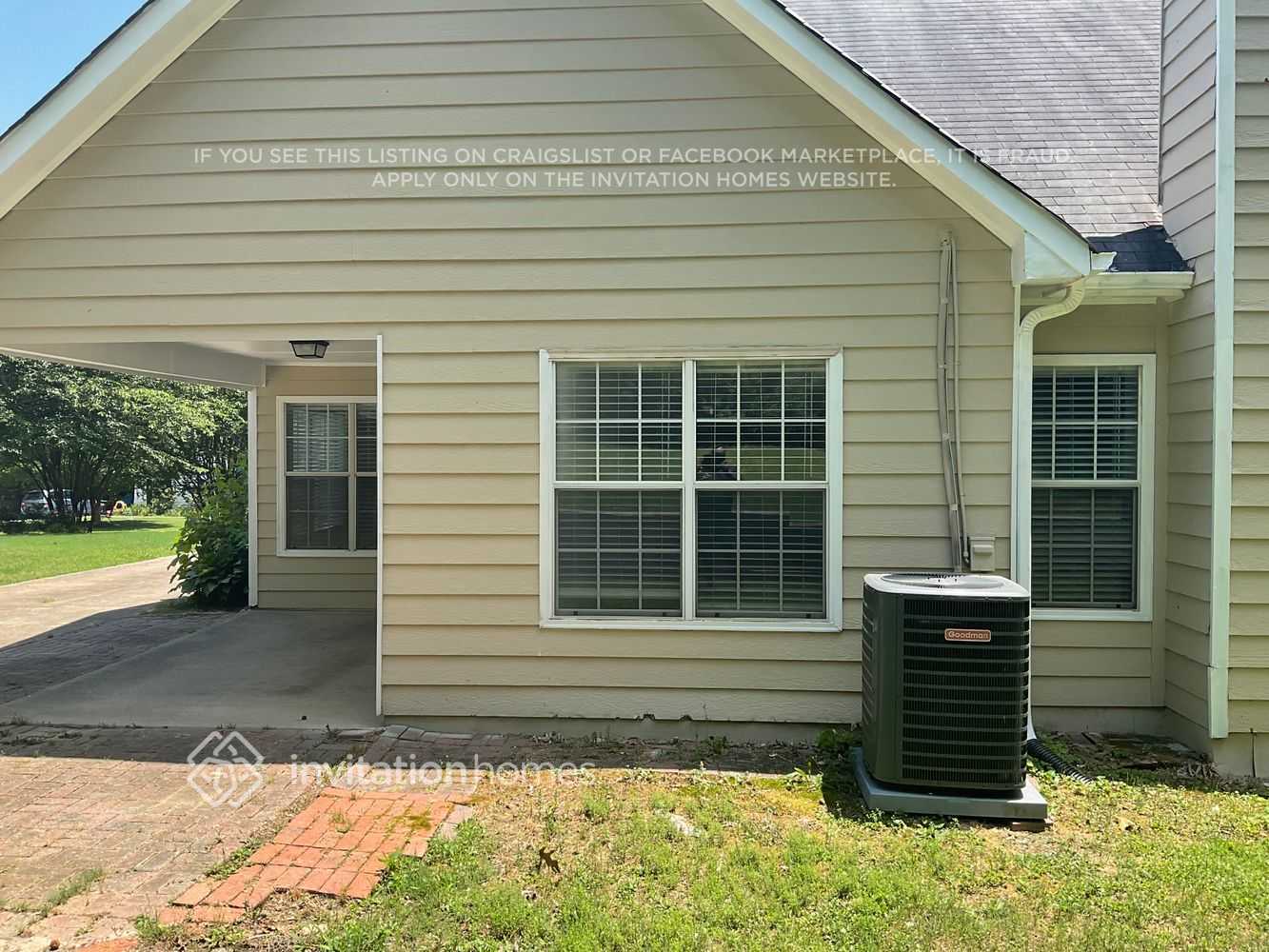 Building Photo - 3990 Piper Glen Dr NE