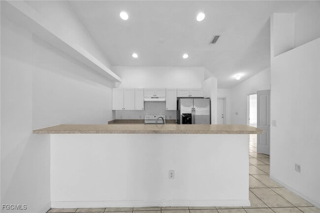 Building Photo - 1214 SE 24th Ave