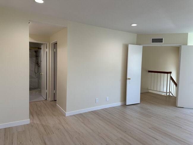 Building Photo - 306 Dolores Cir