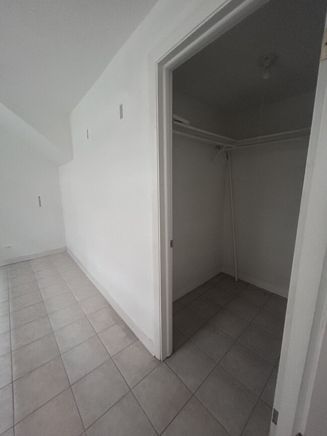 Second Closet - 2743 N Hampden Ct