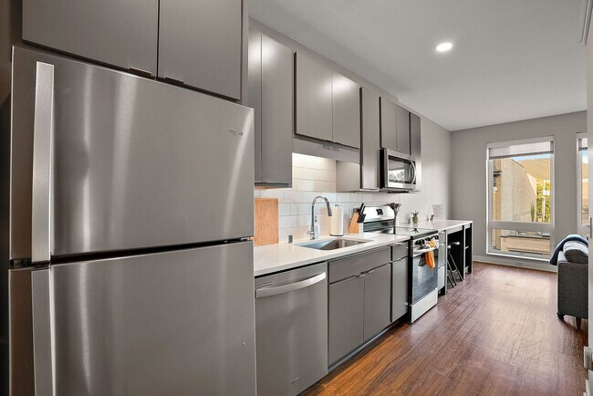 Building Photo - 1410 Nicollet Ave