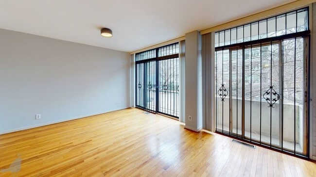 Building Photo - 226 M St SW