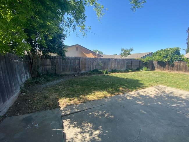 Building Photo - Available Soon!