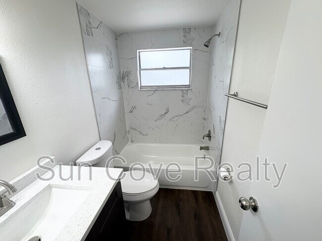 Building Photo - 4616 Ackerman St