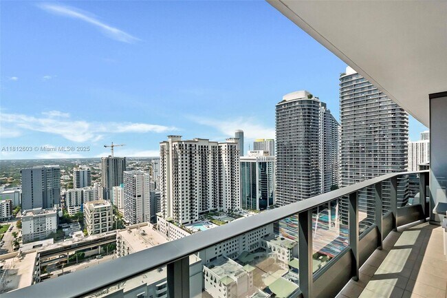 Building Photo - 1000 Brickell Plaza