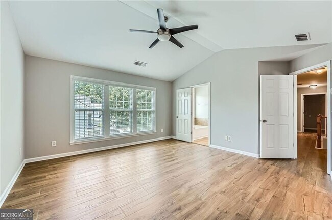 Building Photo - 2310 Vistoria Dr